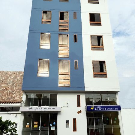 Hotel Ejecutivo San Diego Trujillo Ngoại thất bức ảnh